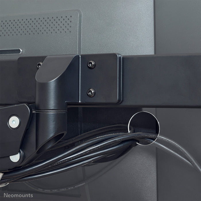 Neomounts NS-PLXPROTECT2 est un écran transparent pour 2 écrans plats et offre une protection contre la distance sur le lieu de travail - Acrylique transparent, 100 % recyclable | PLXPROTECT est enregistré en tant que brevet de design de l'UE |